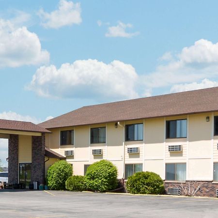 Hotel Super 8 By Wyndham Perry Ia Exteriér fotografie