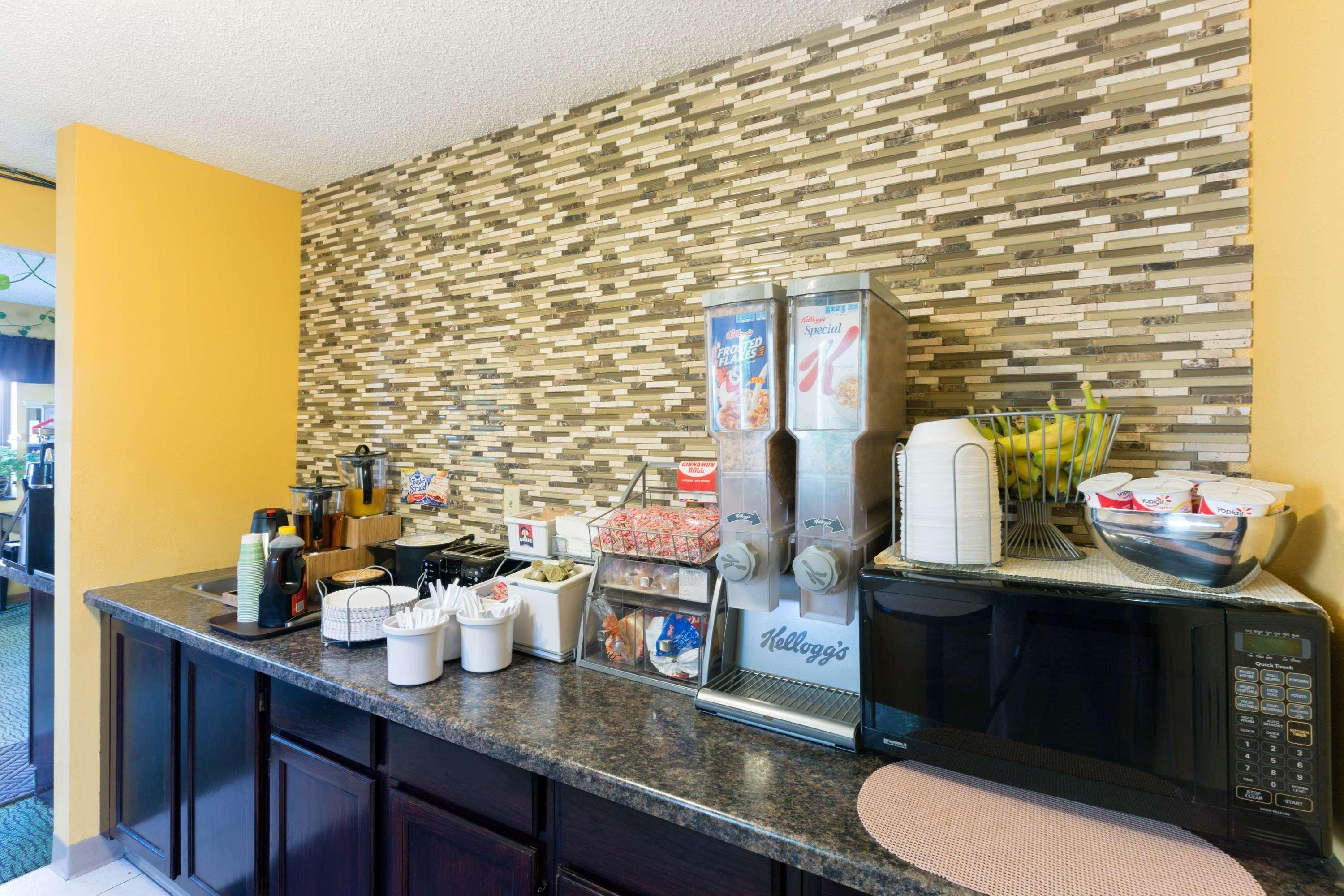 Hotel Super 8 By Wyndham Perry Ia Exteriér fotografie